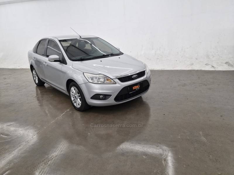 FORD - FOCUS - 2013/2013 - Prata - R$ 43.900,00