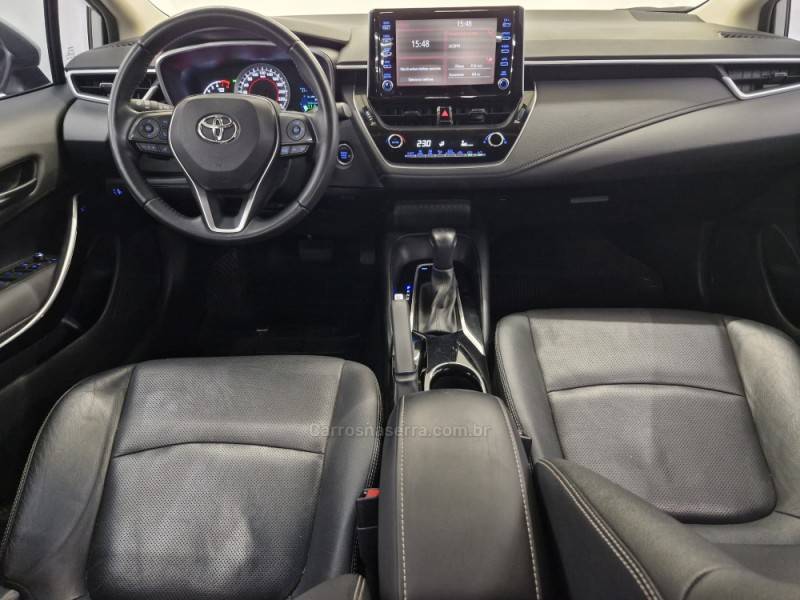 TOYOTA - COROLLA - 2021/2021 - Branca - R$ 124.900,00