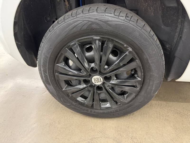 FIAT - PALIO - 2012/2013 - Branca - R$ 33.900,00