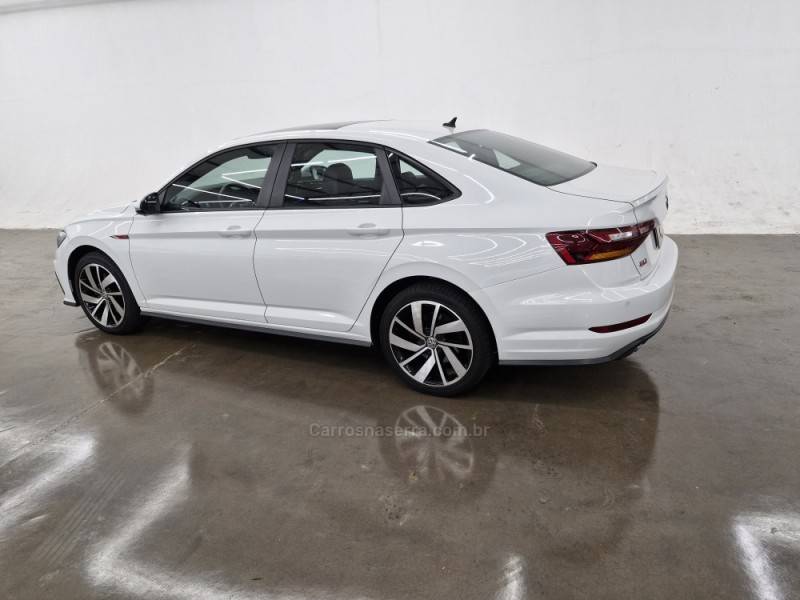 VOLKSWAGEN - JETTA - 2019/2019 - Branca - R$ 159.900,00