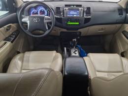 TOYOTA - HILUX SW4 - 2015/2015 - Prata - R$ 159.900,00