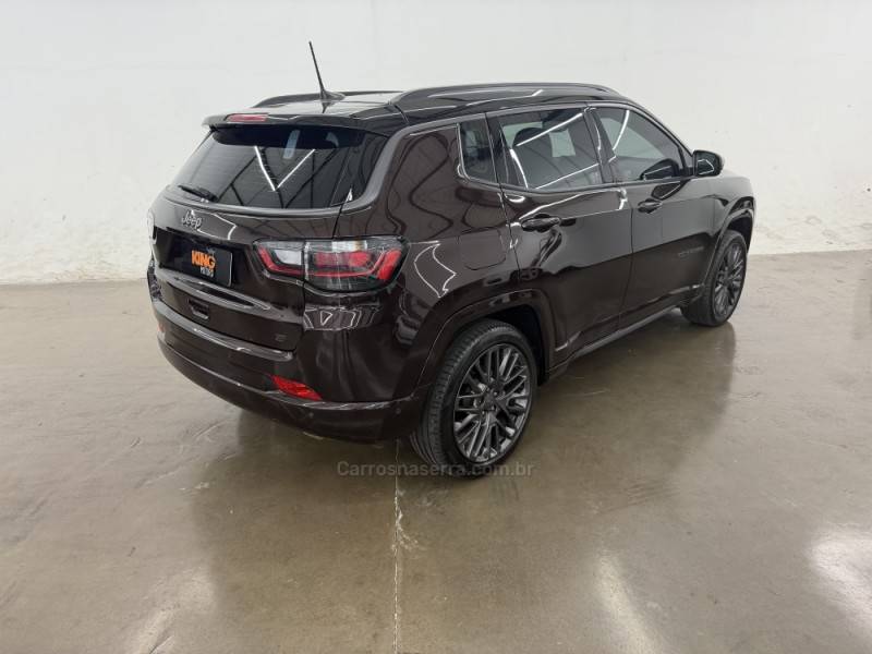 JEEP - COMPASS - 2021/2022 - Marrom - R$ 156.900,00