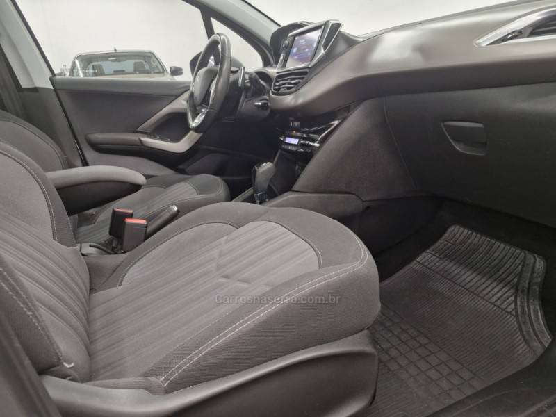 PEUGEOT - 208 - 2016/2017 - Branca - R$ 59.900,00