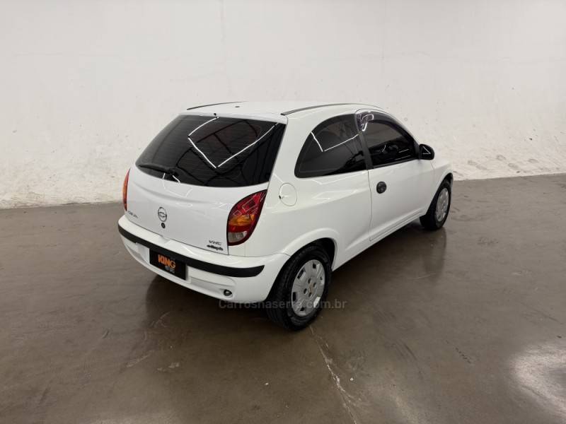 CHEVROLET - CELTA - 2003/2004 - Branca - R$ 16.900,00