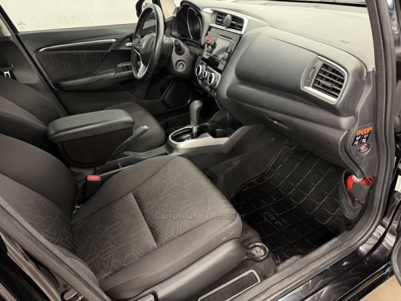 HONDA - FIT - 2015/2016 - Preta - R$ 65.900,00