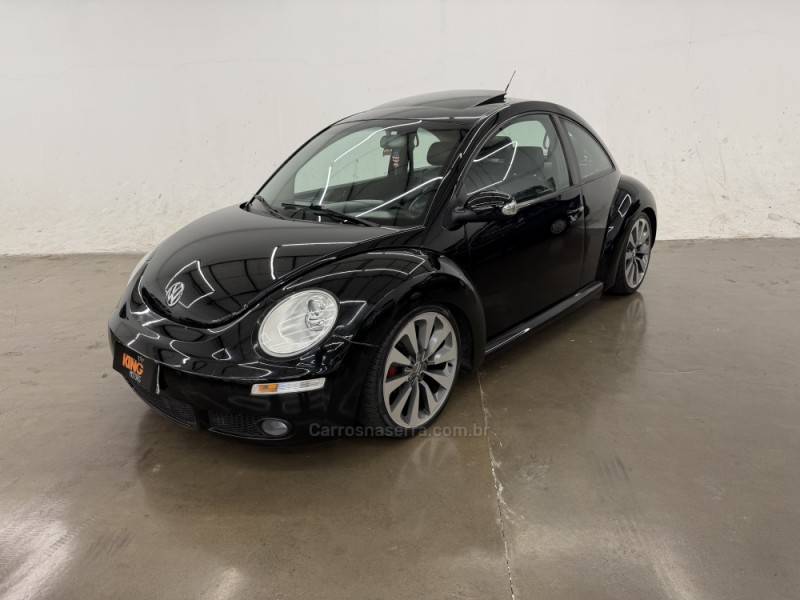 VOLKSWAGEN - NEW BEETLE - 2009/2010 - Preta - R$ 59.900,00