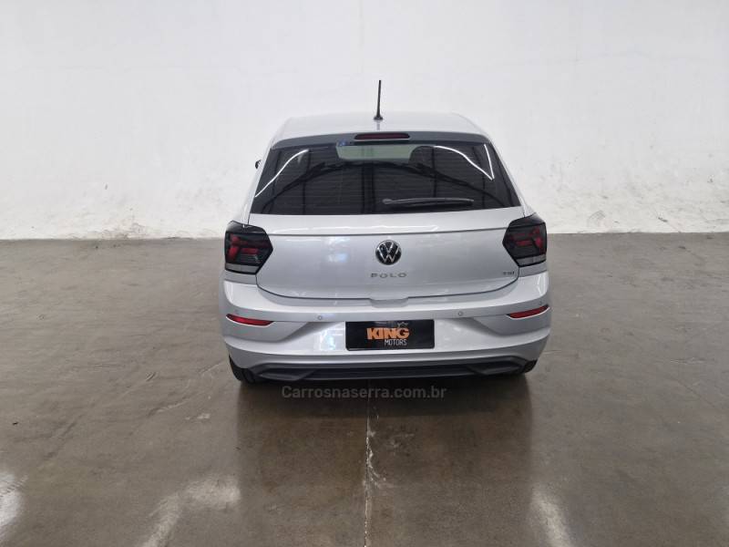 VOLKSWAGEN - POLO - 2024/2024 - Prata - R$ 82.900,00