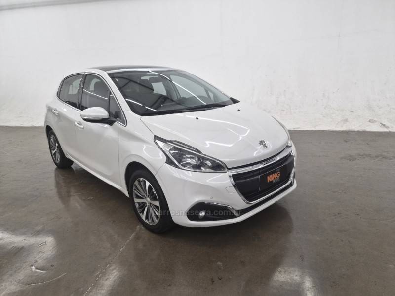 PEUGEOT - 208 - 2016/2017 - Branca - R$ 59.900,00