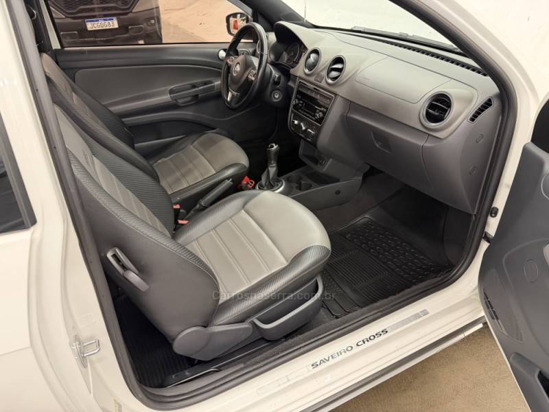 VOLKSWAGEN - SAVEIRO - 2015/2016 - Branca - R$ 72.900,00