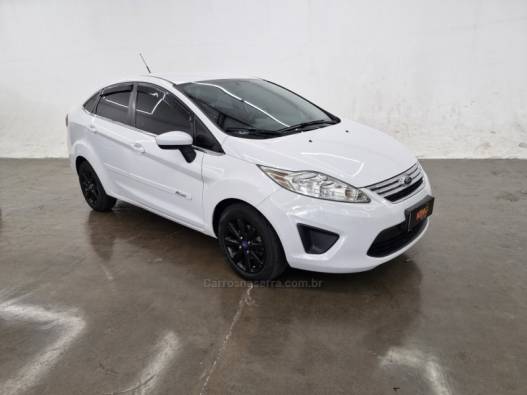 FORD - FOCUS - 2012/2013 - Branca - R$ 39.900,00