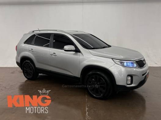 KIA MOTORS - SORENTO - 2015/2015 - Prata - R$ 75.900,00