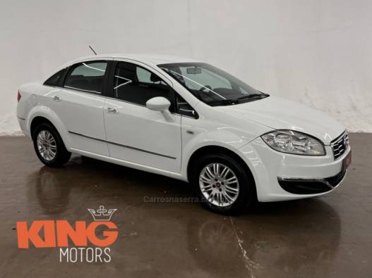 FIAT - LINEA - 2014/2015 - Branca - R$ 34.900,00