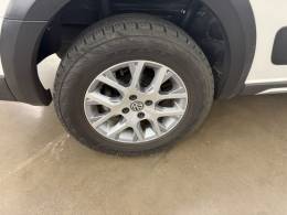 VOLKSWAGEN - SAVEIRO - 2015/2016 - Branca - R$ 72.900,00