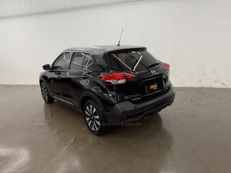 NISSAN - KICKS - 2020/2021 - Preta - R$ 89.900,00