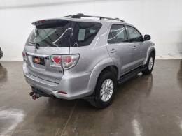 TOYOTA - HILUX SW4 - 2015/2015 - Prata - R$ 159.900,00