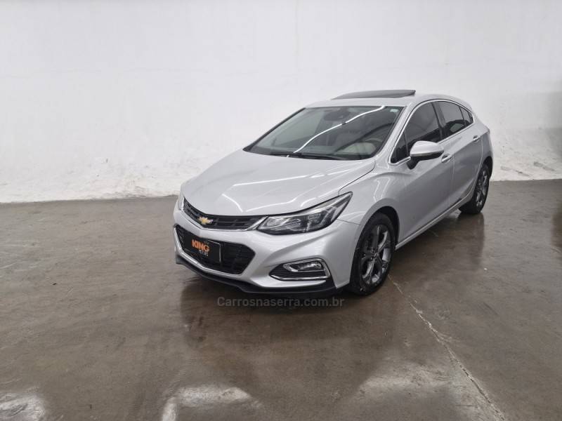CHEVROLET - CRUZE - 2018/2019 - Prata - R$ 109.900,00