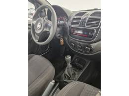 FIAT - GRAND SIENA - 2015/2016 - Prata - R$ 41.900,00