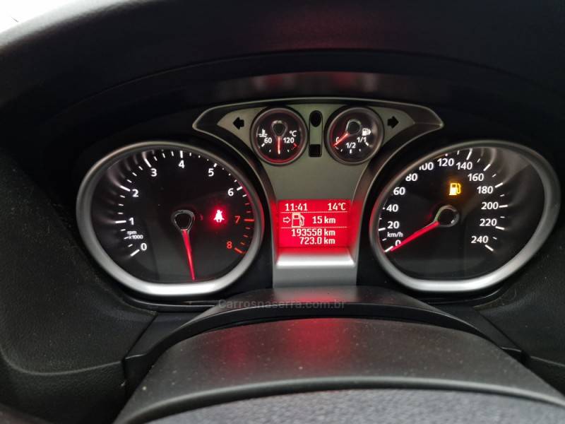 FORD - FOCUS - 2009/2009 - Prata - R$ 37.900,00