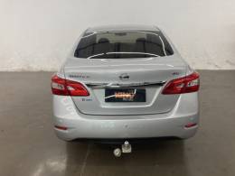 NISSAN - SENTRA - 2016/2017 - Prata - R$ 67.900,00