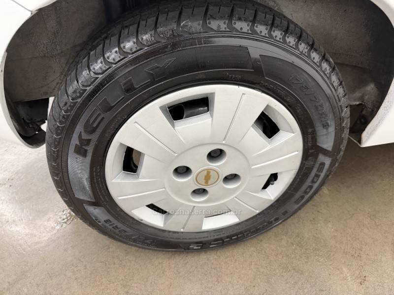 CHEVROLET - CELTA - 2003/2004 - Branca - R$ 16.900,00