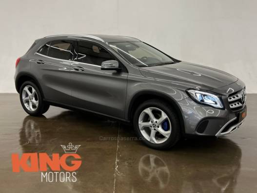 MERCEDES-BENZ - GLA 200 - 2018/2018 - Cinza - R$ 145.900,00