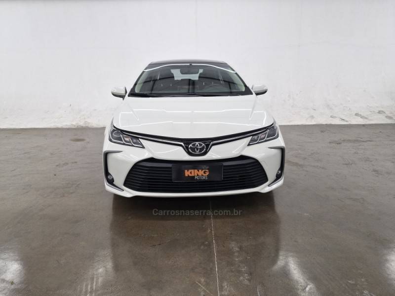 TOYOTA - COROLLA - 2021/2021 - Branca - R$ 124.900,00