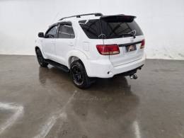 TOYOTA - HILUX SW4 - 2006/2006 - Branca - R$ 99.900,00