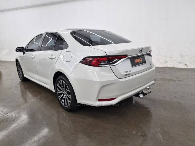 TOYOTA - COROLLA - 2021/2021 - Branca - R$ 124.900,00