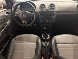 VOLKSWAGEN - SAVEIRO - 2015/2016 - Branca - R$ 72.900,00