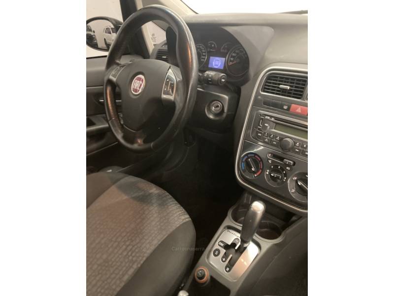 FIAT - PUNTO - 2011/2012 - Preta - R$ 33.900,00