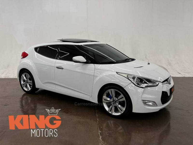 HYUNDAI - VELOSTER - 2012/2013 - Branca - R$ 64.900,00