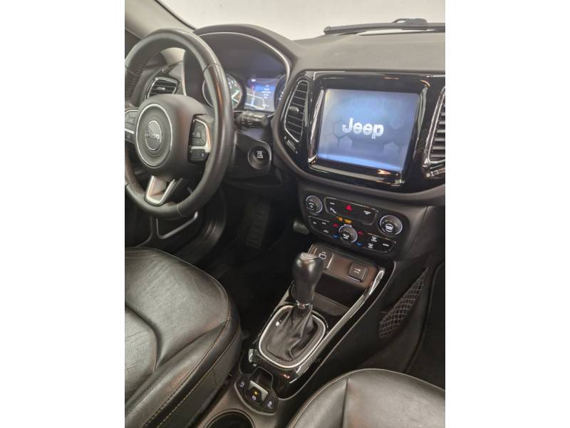 JEEP - COMPASS - 2017/2018 - Branca - R$ 96.900,00