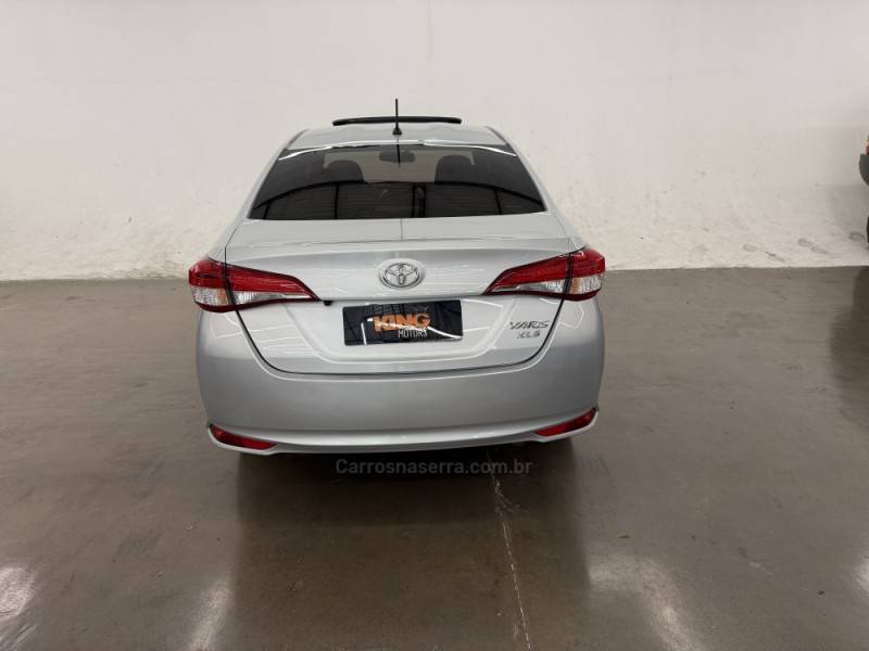 TOYOTA - YARIS - 2019/2020 - Prata - R$ 84.900,00