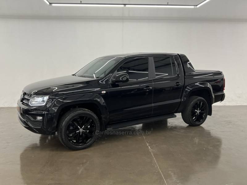 VOLKSWAGEN - AMAROK - 2020/2021 - Preta - R$ 195.900,00