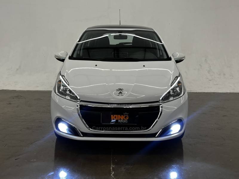 PEUGEOT - 208 - 2018/2018 - Branca - R$ 59.900,00