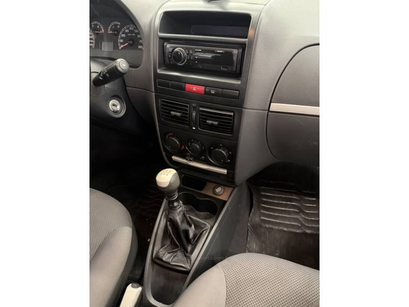 FIAT - PALIO - 2004/2004 - Azul - R$ 19.900,00
