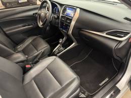TOYOTA - YARIS - 2019/2020 - Prata - R$ 84.900,00