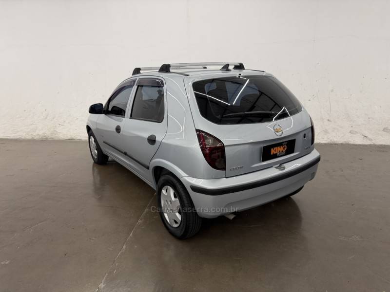 CHEVROLET - CELTA - 2009/2010 - Prata - R$ 25.900,00