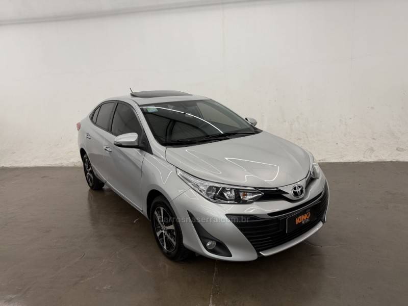 TOYOTA - YARIS - 2019/2020 - Prata - R$ 84.900,00