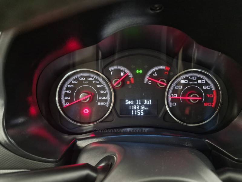 FIAT - GRAND SIENA - 2015/2016 - Prata - R$ 41.900,00