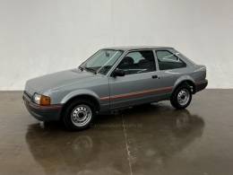 FORD - ESCORT - 1994/1994 - Cinza - R$ 25.900,00