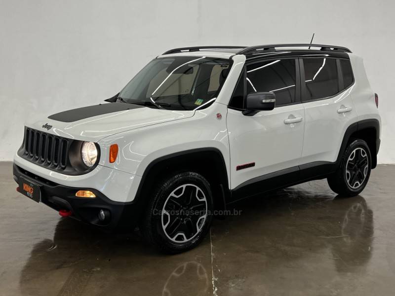 JEEP - RENEGADE - 2015/2016 - Branca - R$ 86.900,00