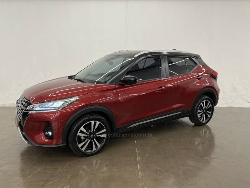 NISSAN - KICKS - 2023/2024 - Vermelha - R$ 129.900,00