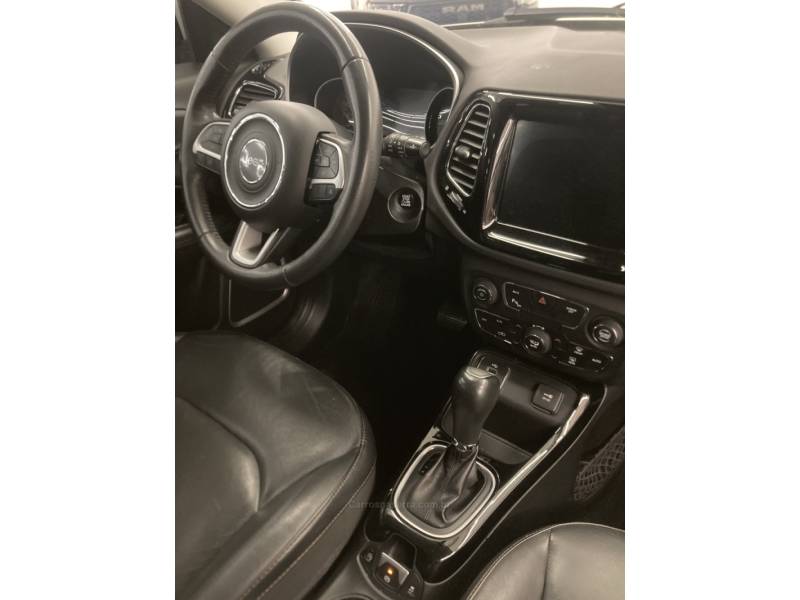 JEEP - COMPASS - 2017/2018 - Branca - R$ 99.900,00