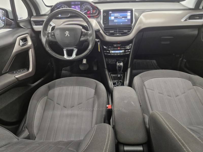 PEUGEOT - 208 - 2016/2017 - Branca - R$ 59.900,00