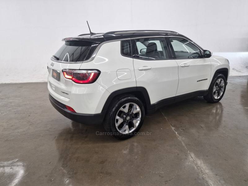 JEEP - COMPASS - 2017/2018 - Branca - R$ 96.900,00