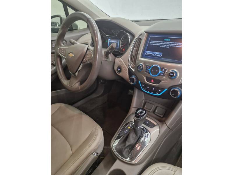 CHEVROLET - CRUZE - 2018/2019 - Prata - R$ 109.900,00