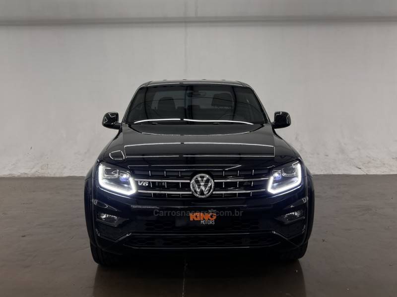 VOLKSWAGEN - AMAROK - 2020/2021 - Preta - R$ 195.900,00