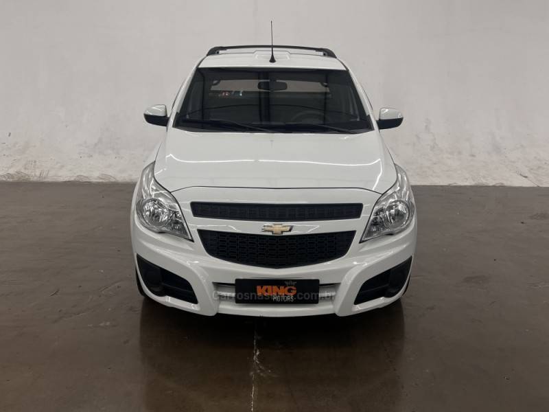 CHEVROLET - MONTANA - 2016/2017 - Branca - R$ 55.900,00