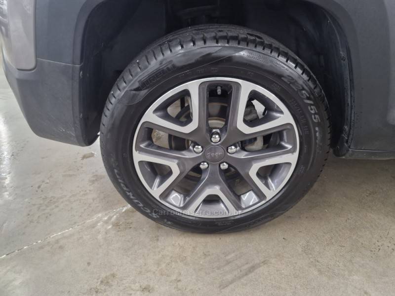 JEEP - RENEGADE - 2018/2019 - Cinza - R$ 79.900,00
